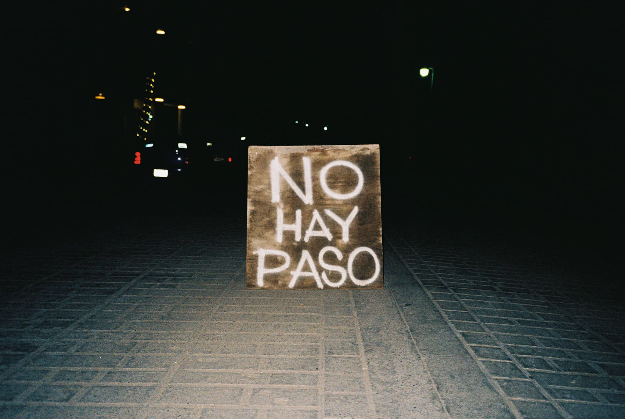 No hay paso written in a sign